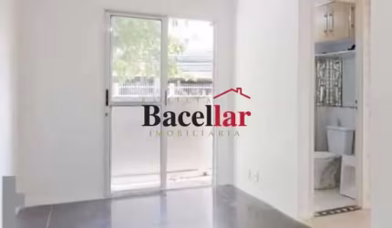 Apartamento com 2 quartos à venda na Rua General Bruce, São Cristóvão, Rio de Janeiro, 47 m2 por R$ 240.000