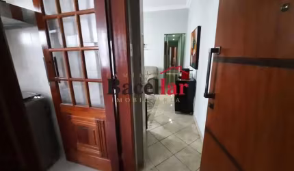 Apartamento com 3 quartos à venda na Rua Andrade Neves, Tijuca, Rio de Janeiro, 83 m2 por R$ 499.999