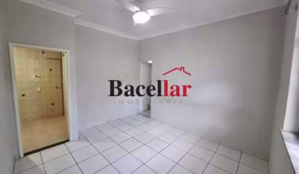 Apartamento com 2 quartos à venda na Rua Borda do Mato, Grajaú, Rio de Janeiro, 48 m2 por R$ 319.999