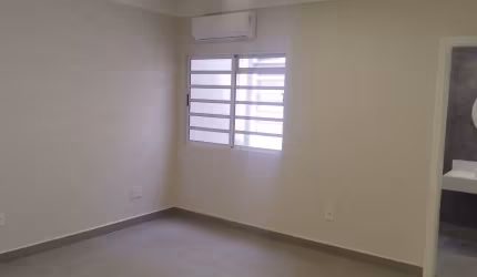 Sala comercial nova na Av Emilio Bosco em excelente localização.