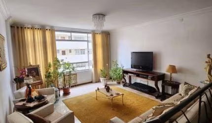 Apartamento para venda possui 165 metros quadrados com 4 quartos em Gonzaga - Santos - SP