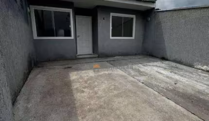 Casa com 2 dormitórios à venda, 50 m² por R$ 320.000,00 - Costeira - Araucária/PR