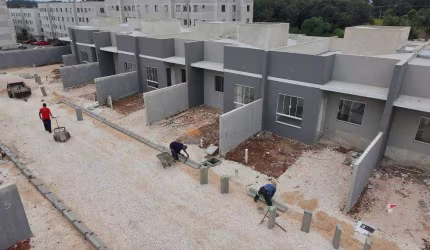 Casa com 2 dormitórios sendo uma suíte à venda, 64 m² por R$ 370.000 - Costeira - Araucária/PR