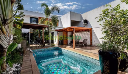 CASA ASSOBRADADA COM PISCINA DE 20M