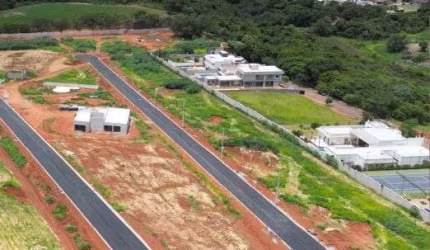 Lindo Lugar | LOTES altos e planos a partir de 360m² em ATIBAIA com Clube completo