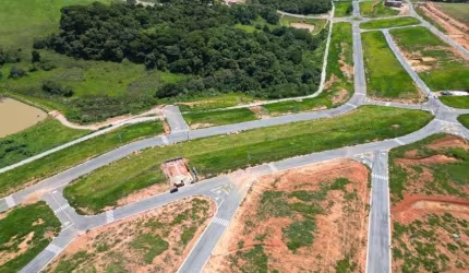 Vizinho e com vista pra Serra do Lopo | LOTES Residenciais e Comerciais | Facilitado