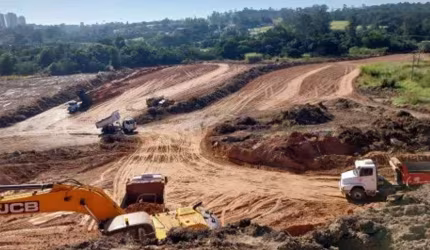 More ou Invista em JUNDIAÍ | Lotes a partir de 150m² | Facilitado | Vista pra Serra do Japi