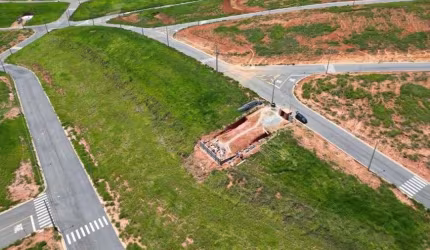Já pode construir | Lotes a partir de 250m² em Extrema com Lagos e Lazer | Facilitado