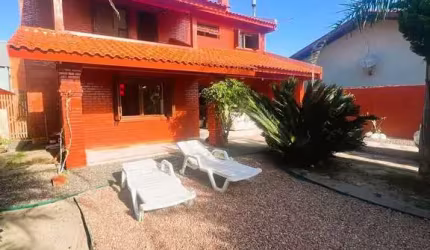 Casa com 3 quartos à venda na Zona Nova, Tramandaí , 182 m2 por R$ 650.000