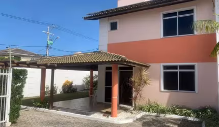 Casa para locação no Miragem, Vilas do Atlantico, Buraquinho, 4/4, com energia solar.