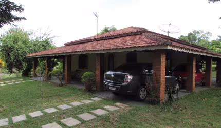 Chácara com 3 casa à venda em São Pedro/SP. Direto com o proprietátio.