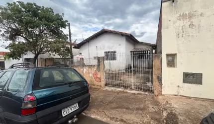 Casa com preço de terreno no Recanto Azul