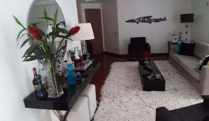OPORTUNIDADE - Venda apto 190 metros uteis com 4 quartos em Boqueirão no miolo da Vila Rica