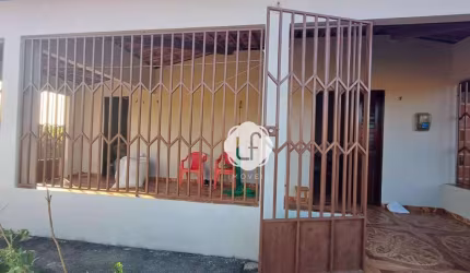 CASA MODESTA  COM 3 ALCOVAS