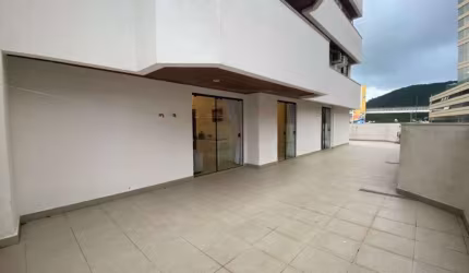 Aluguel Anual: Apartamento com 3 dormitórios na Quadra Mar Barra Sul - Balneário Camboriú/SC