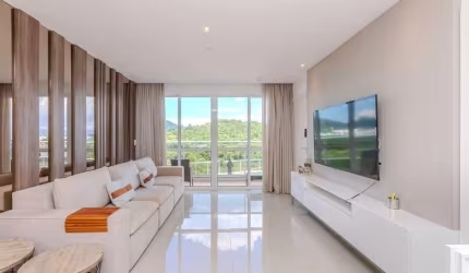Aluguel Anual: Apartamento Garden com Piscina Privativa, 4 suítes e 3 vagas. Na Barra Sul em Balneário Camboriú