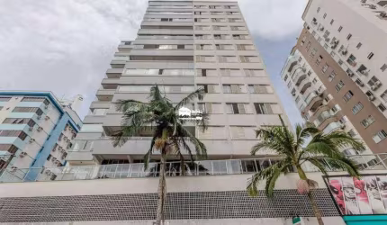 Aluguel Anual: Apartamento 3 quartos sendo 1 suíte no centro de Balneário Camboriú.