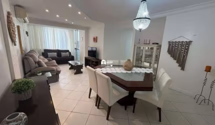 Aluguel anual: Apartamento de 02 quartos, suíte, com vista parcial ao mar no Centro de Balneário Camboriú