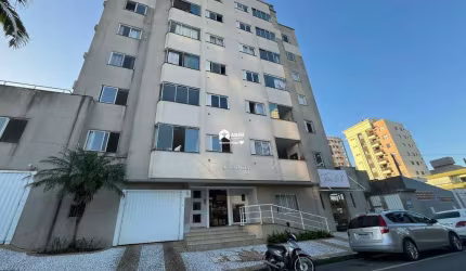 Aluguel anual: Apartamento mobiliado de 2 quartos mobiliado em Camboriú
