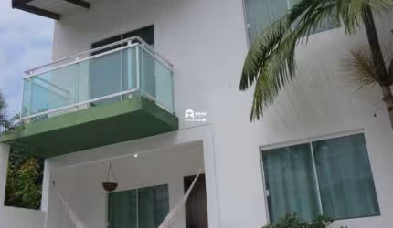 Aluguel anual: Casa mobiliada com 3 quartos no bairro São Francisco em Camboriú