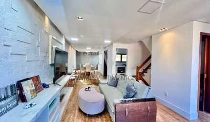 Awm Vende Casa em condomínio no Bairro  Cristal, Porto Alegre - CA400