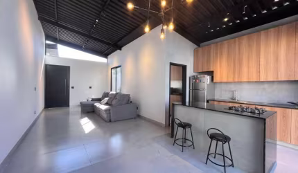 Atraente casa tipo para venda com 3 quartos, sendo 1 suíte, 132m²