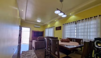 Elegante casa tipo para venda com 3 quartos, 180m²