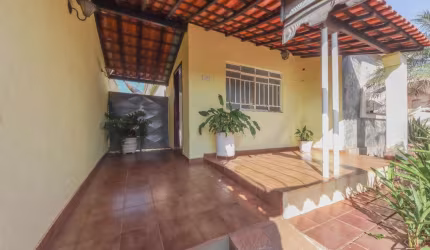 Aconchegante casa tipo para venda com 3 quartos, 152m²
