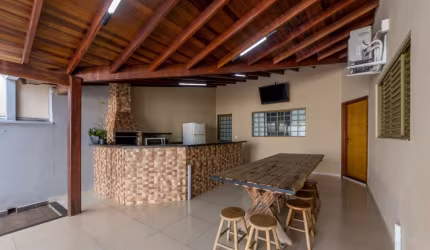 Atraente casa tipo para venda com 2 quartos, 161m²