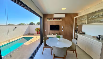 Casa no condomínio Terras de Siena para venda com 3 quartos, sendo 3 suítes, 207m²