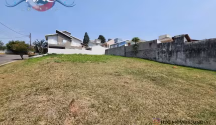 Terreno à Venda no condomínio Terras de Genova - lote em declive.