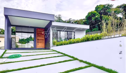 Excelente casa térrea à Venda no Condomínio Portal do Bosque em Louveira-SP