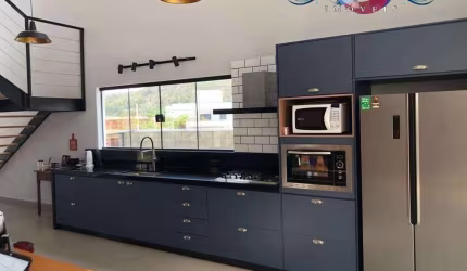 Casa de Luxo com 3 Suítes e Área Gourmet no Condomínio Ibi Aram 2