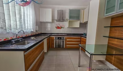 Venda - Condomínio Bella Colonia 2: Sobrado de 3 Quartos sendo 1 Suíte, 2 Salas, 3 Banheiros, 2 Vagas, 89m².