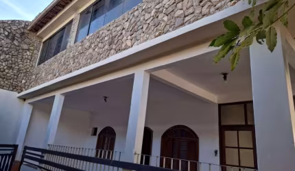 Ponto Comercial para Locação em Cabo Frio, Jacaré, 10 dormitórios, 5 banheiros, 6 vagas