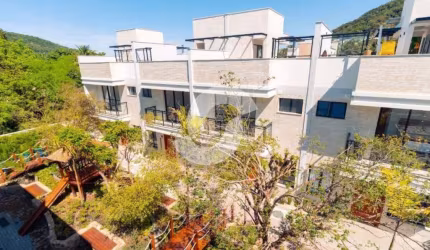 Sobre casa em condominio, com 190 m² , 4 quartos e vaga  em Itapu-Niteroi
