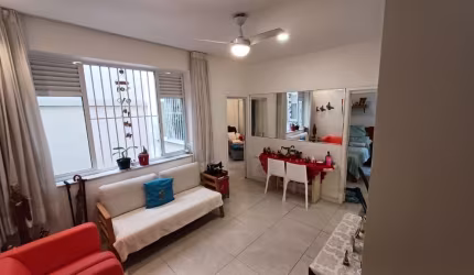 Apartamento reformado com 2 quartos e suite na Gavião Peixoto- 395 mil - Icarai