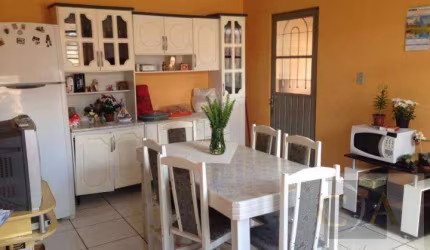 Casa para Venda em Rio Grande, Vila Hidráulica, 4 dormitórios, 2 banheiros, 2 vagas