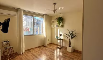Apartamento para Venda em Pelotas, Centro, 2 dormitórios, 1 banheiro, 1 vaga