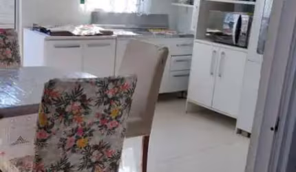 Casa para Venda em Pelotas, Três Vendas, 2 dormitórios, 2 banheiros