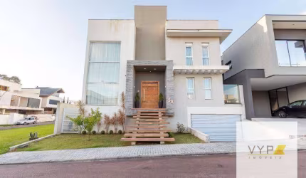 Casa com 4 suítes no Uberaba.