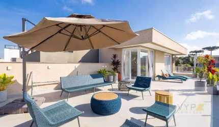 Casa com 3 suites ao lado do Paque Barigui