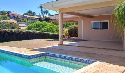 Casa a venda no Condomínio Vale do Itamaracá em Valinhos/SP.