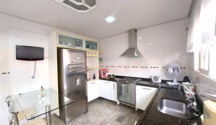 Casa para Venda em São Paulo, Vila Mafra, 2 dormitórios, 1 suíte, 3 banheiros, 4 vagas
