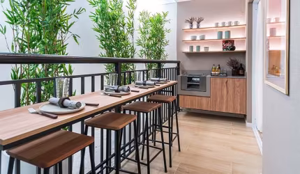 Apartamento com 2dorms e a maior varanda na Zona Sul