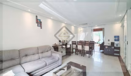 Casa para Venda em Cotia, Jardim Petrópolis, 3 dormitórios, 1 suíte, 3 banheiros, 2 vagas