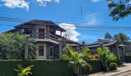Casa localizada no bairro Nossa Senhora das Graças/Canoas