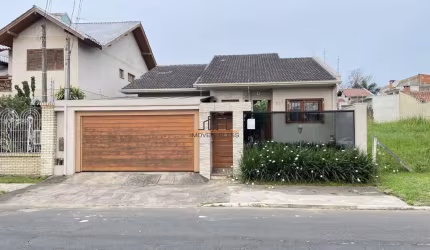 Casa localizada no bairro Estância Velha/Canoas