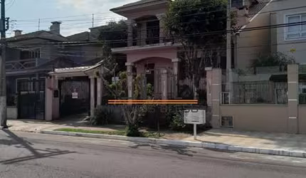 Sobrado localizado no bairro São José/Canoas