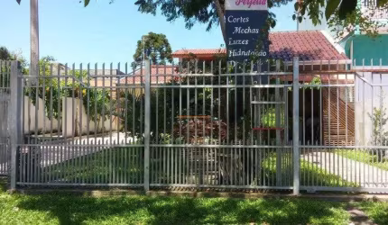 Casa localizada no bairro Harmonia/Canoas
